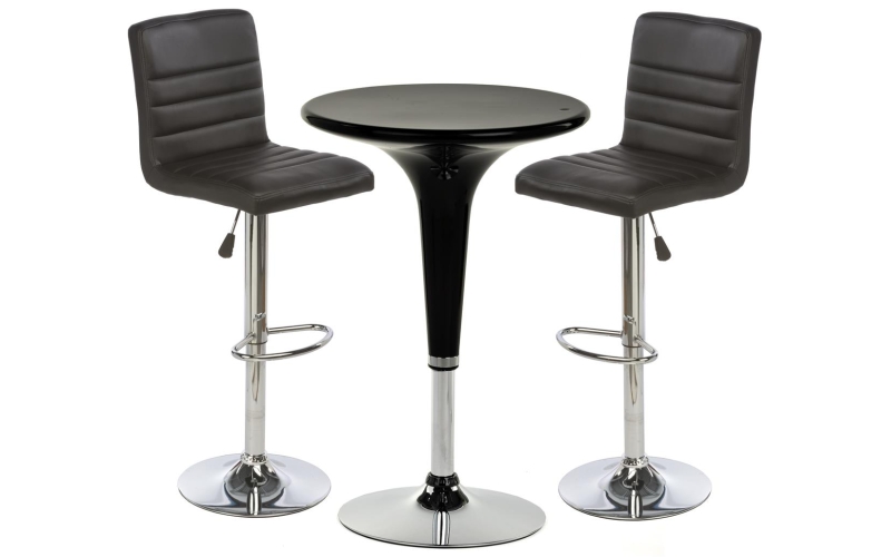 玄色与铬合金经典组合